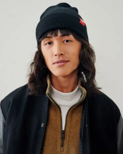 Destination Canada Toque -Cloveras Fashion Shop 43100016 001 h